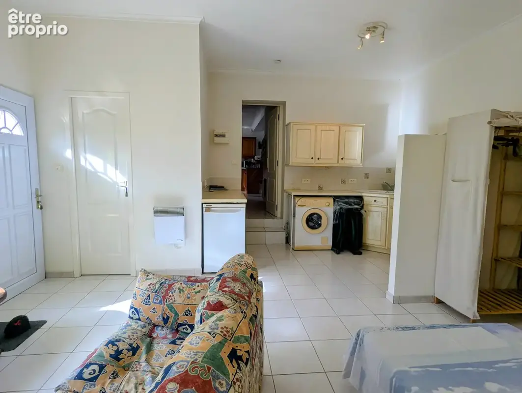 Propriété avec 3 logements indépendants sur 2 174 m2   Proche Narbonne - photo 4