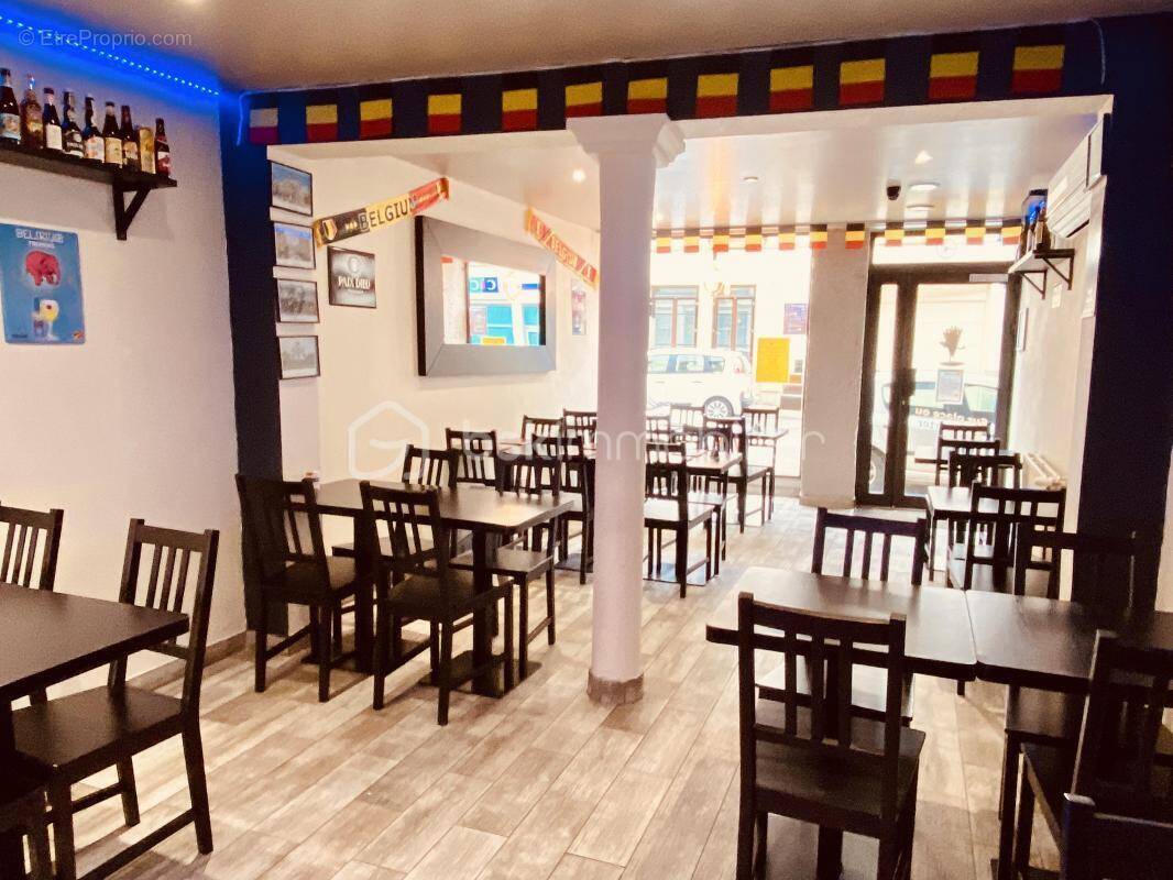 Commerce à PEROUGES