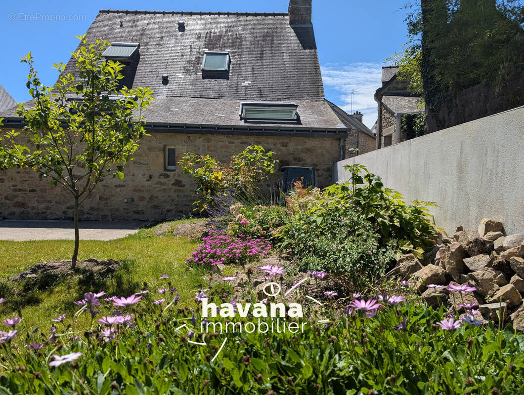 Maison à PLOEREN