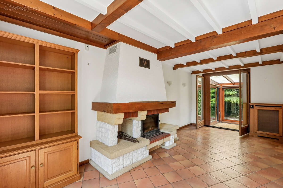 Maison à SAVIGNY-SUR-ORGE