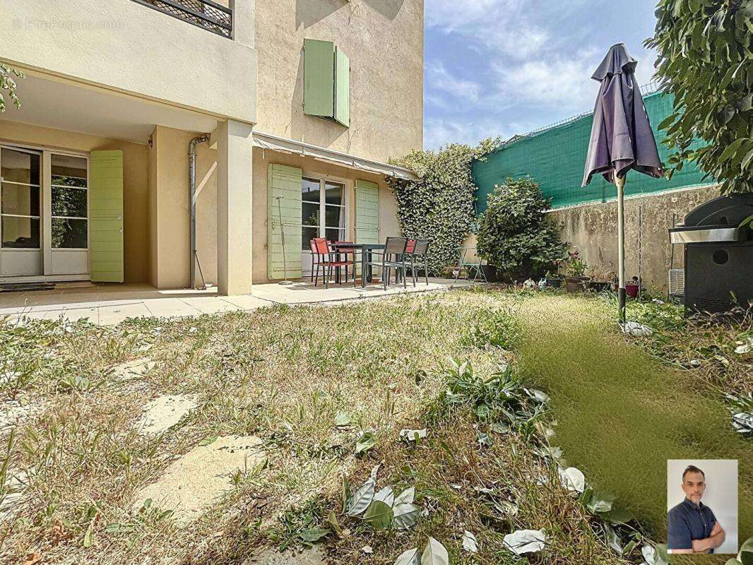 Appartement à ROUGIERS