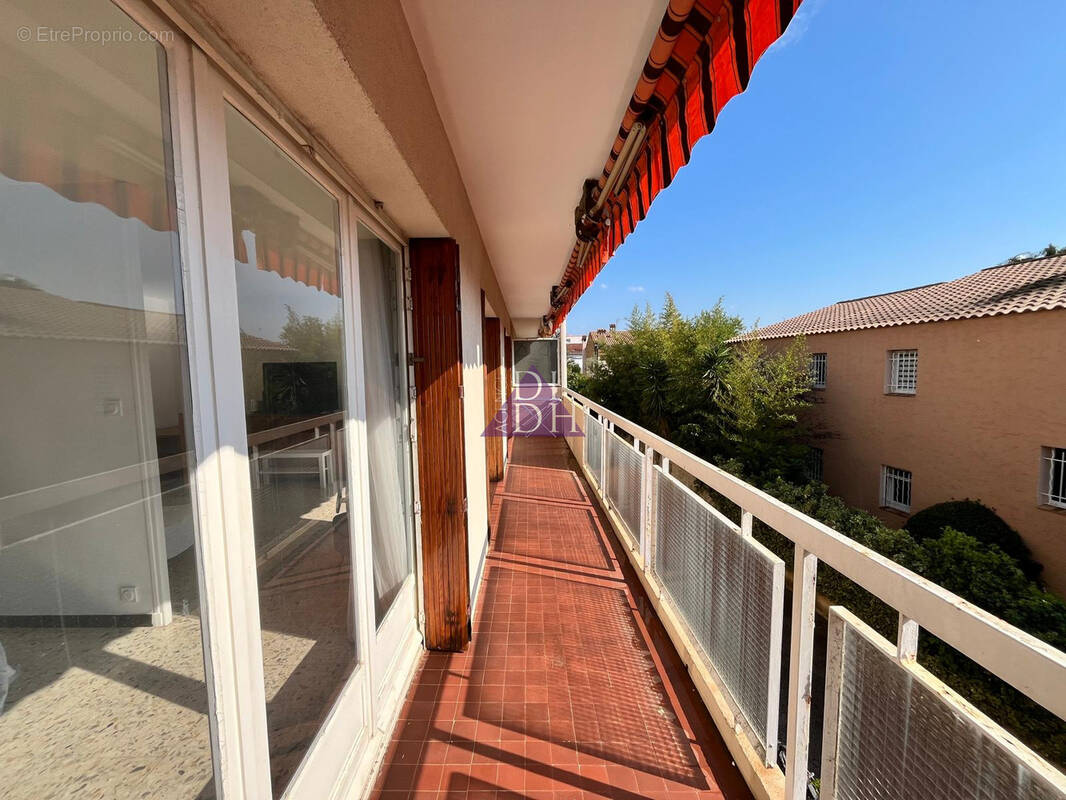 Appartement à HYERES