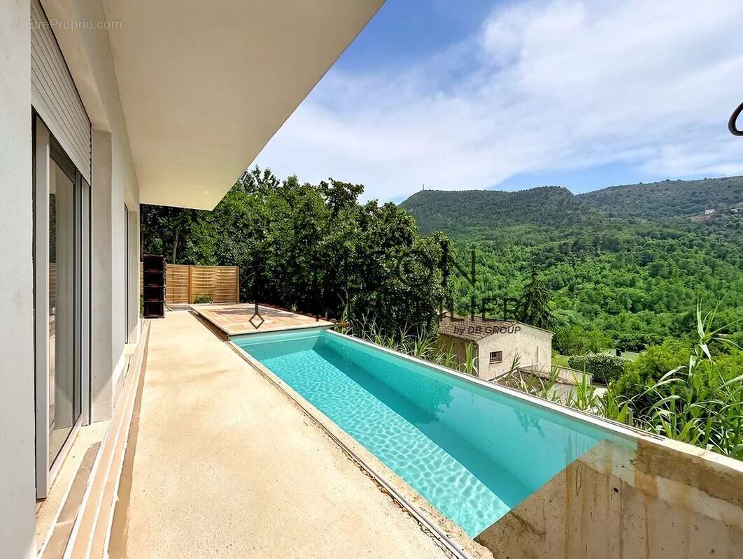 Maison à TOURRETTE-LEVENS