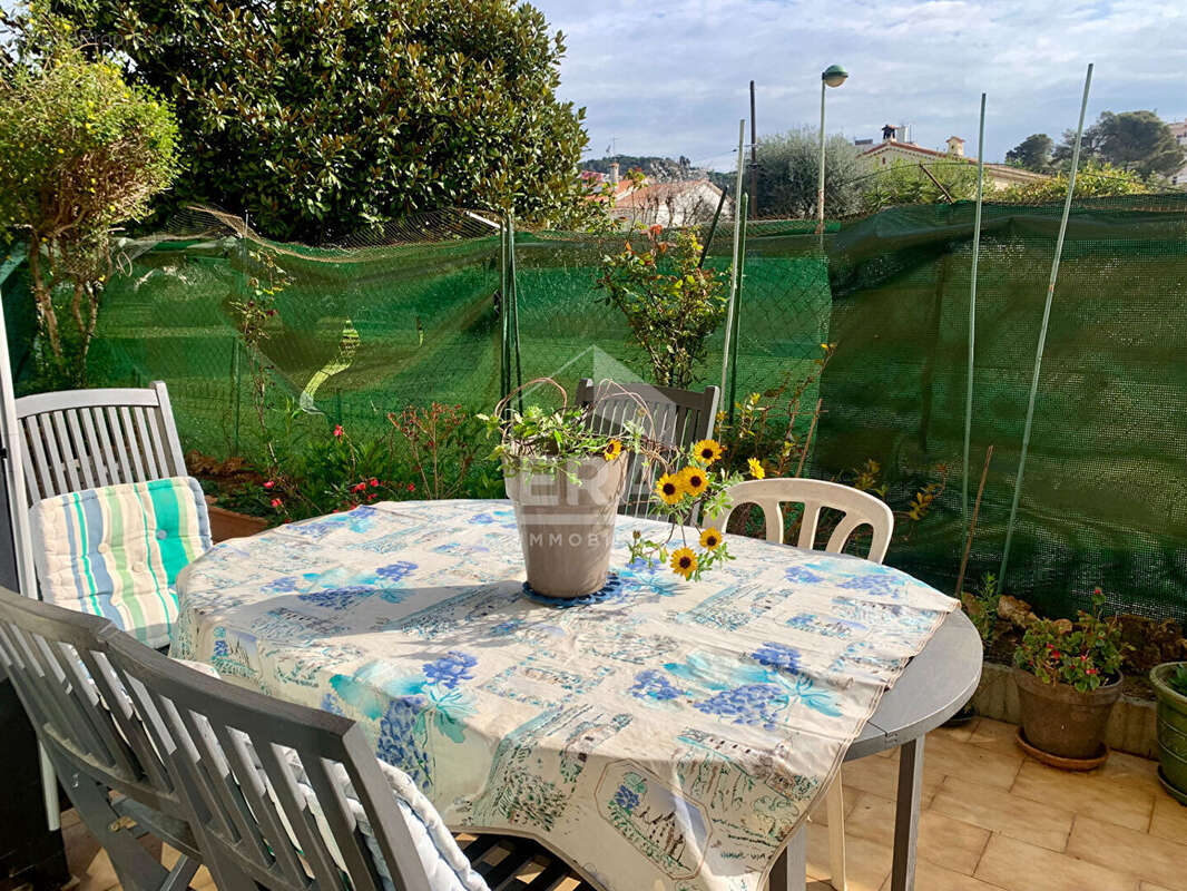 Appartement à LE CANNET