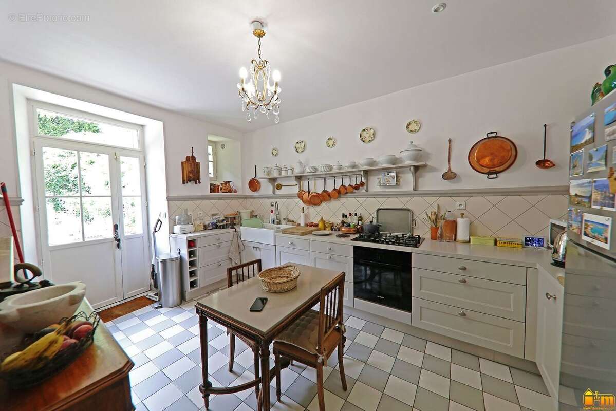 Maison 195 m² à Mereville  - photo 3