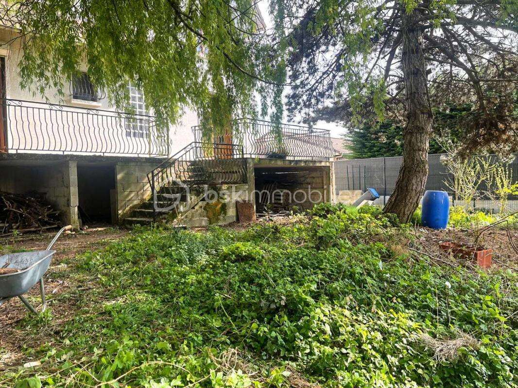 Maison à LE PLESSIS-BELLEVILLE