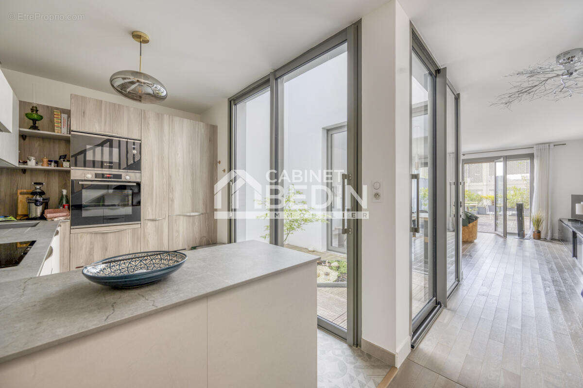 Appartement à BORDEAUX