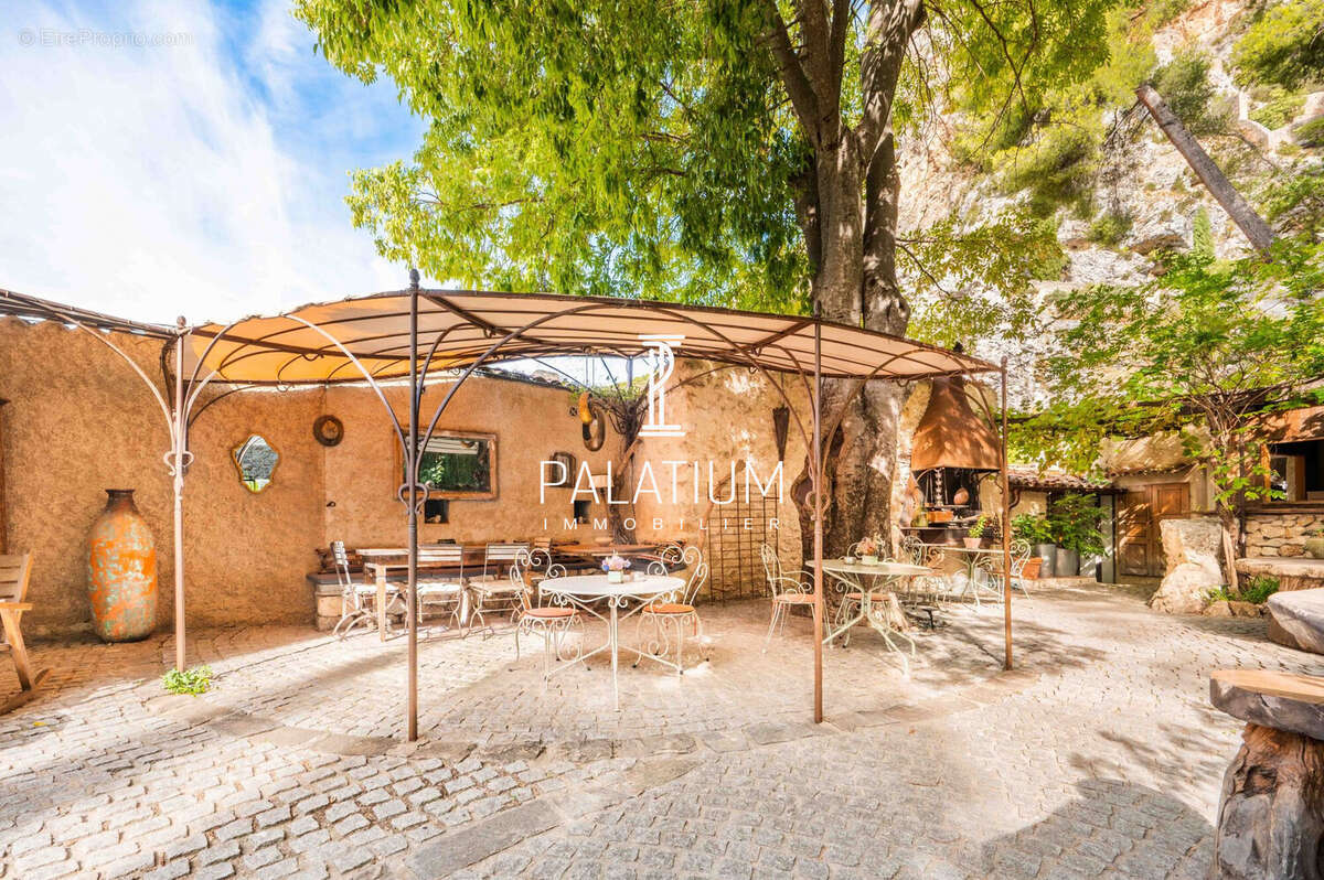 Maison à MOUSTIERS-SAINTE-MARIE