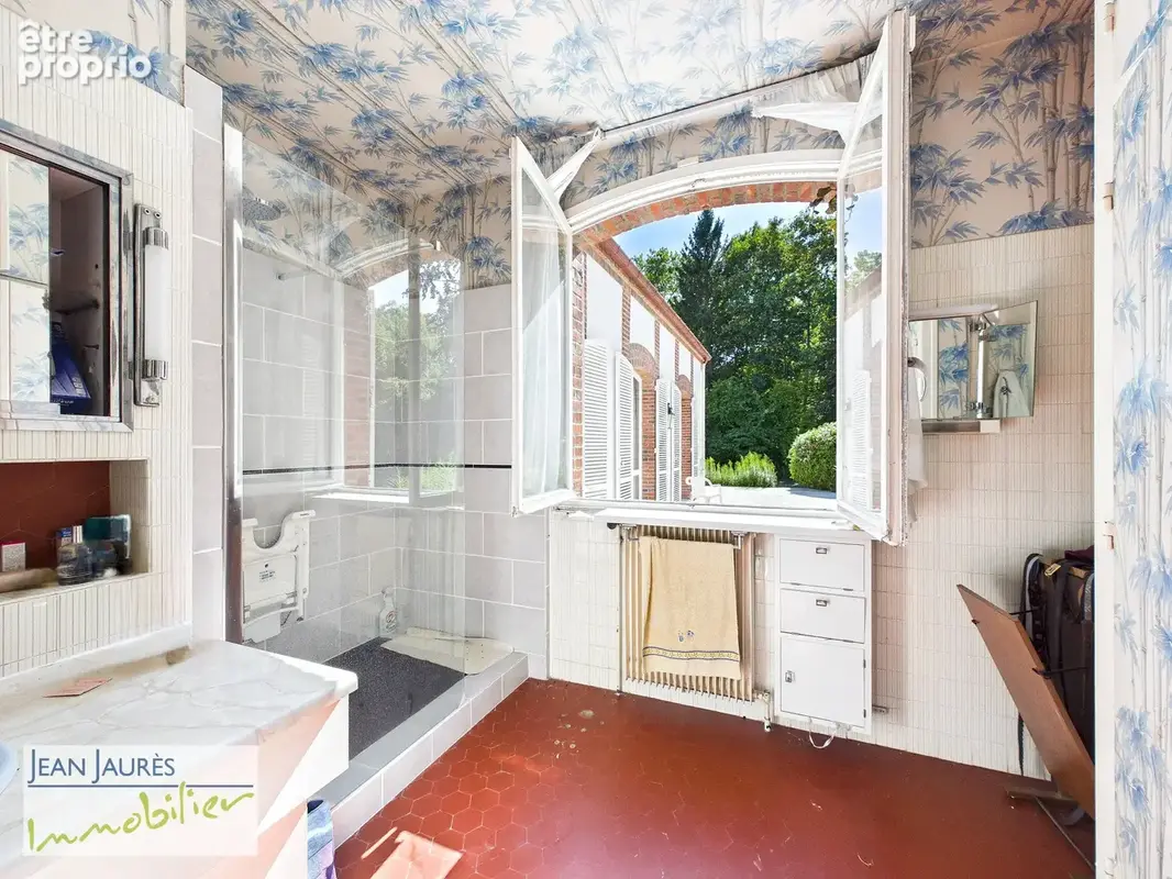 Propriété familiale des années 60 avec parc et piscine - photo 12