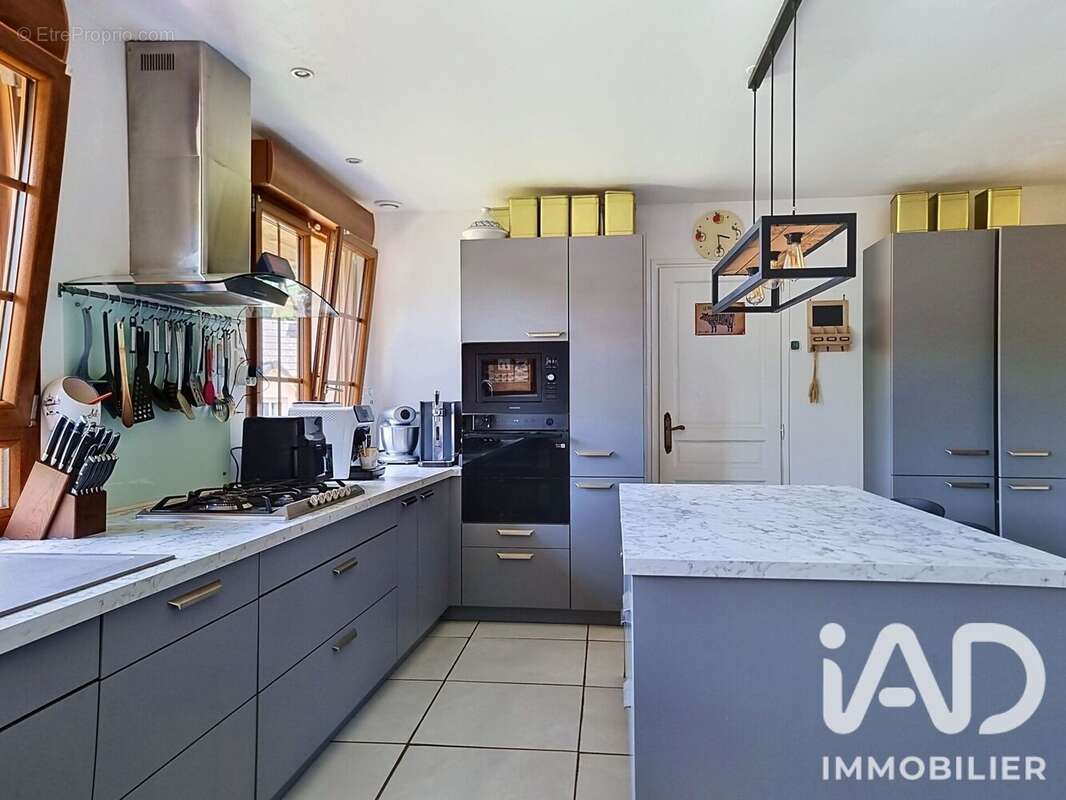 Maison 169 m² à Cressy  - photo 5