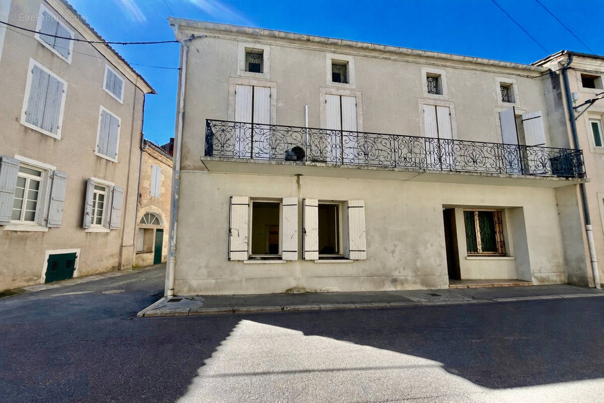 Appartement à SAINTE-LIVRADE-SUR-LOT