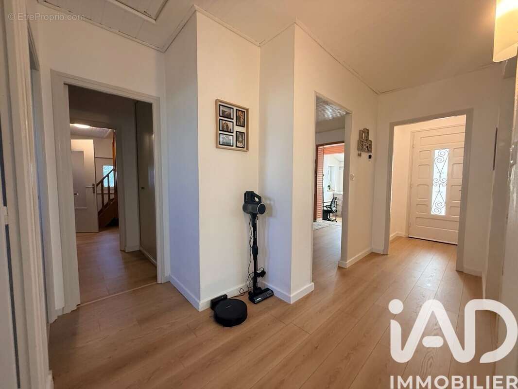Maison 111 m² à Fourques  - photo 7