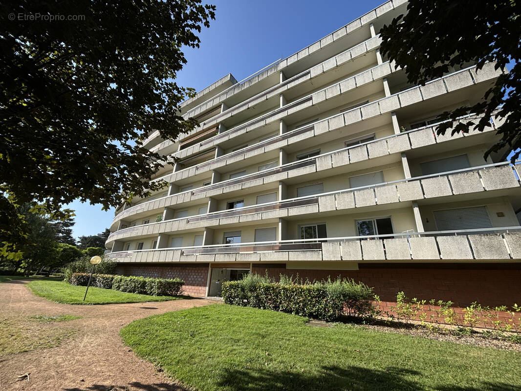 Appartement à BELLERIVE-SUR-ALLIER