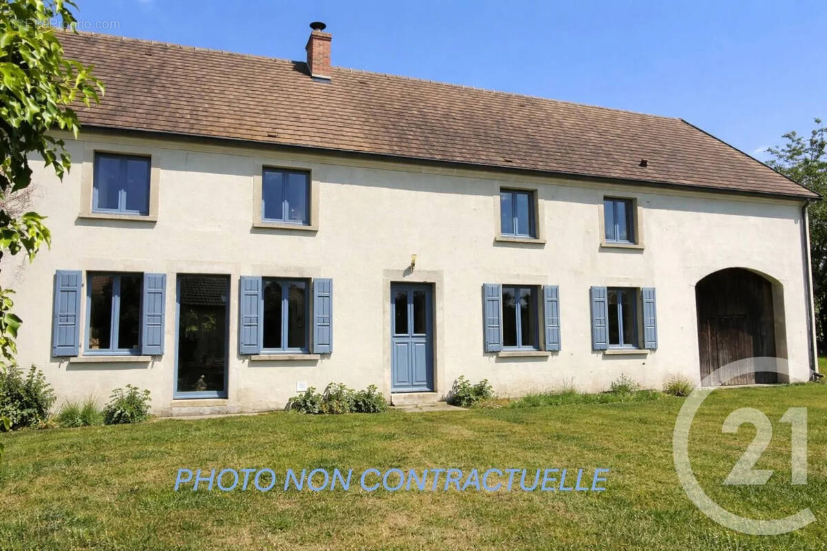 Maison à CERVON