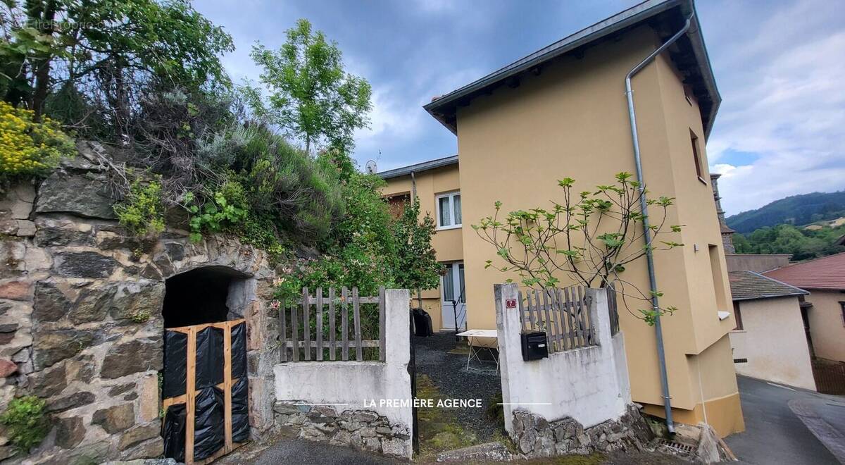 Maison à SAINT-CLEMENT-SUR-VALSONNE