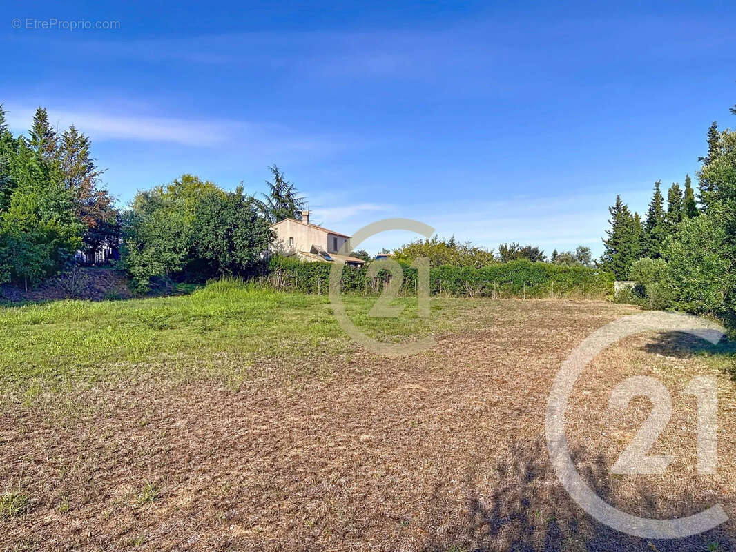 Terrain à LEDENON