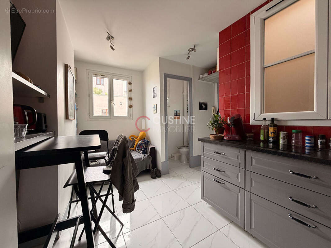 Appartement à PARIS-18E
