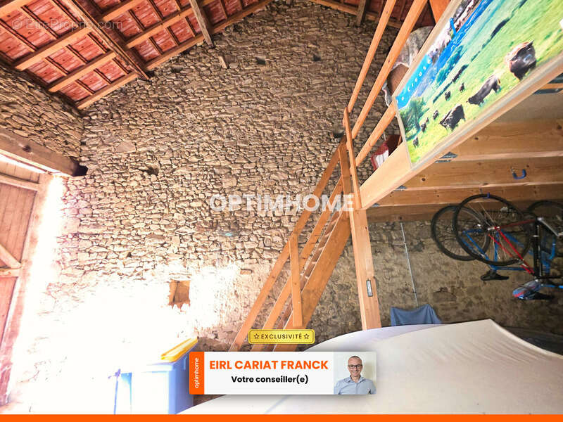 Maison à SAINT-ETIENNE-DE-FURSAC