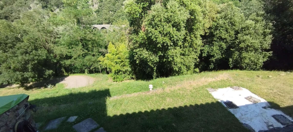 Maison isolée au sommet de 3 ha de bois - photo 22