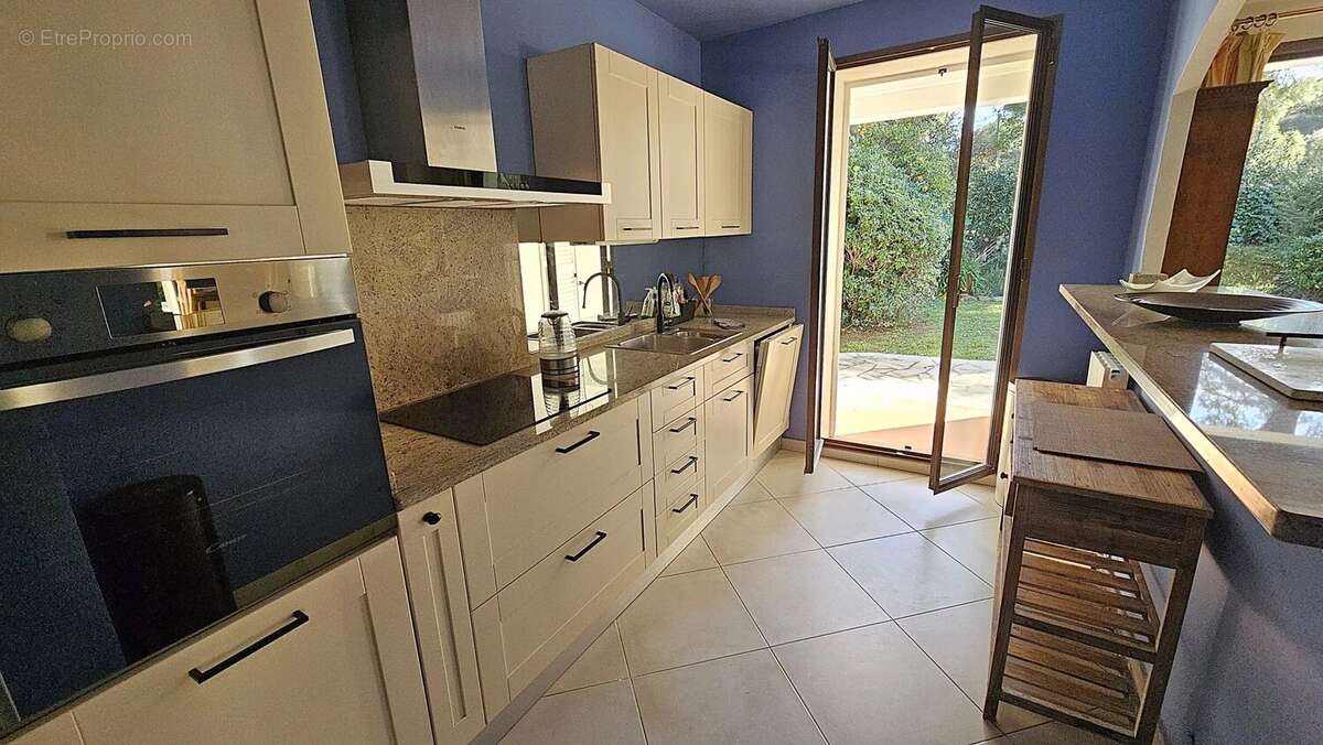 Maison à VILLENEUVE-LOUBET