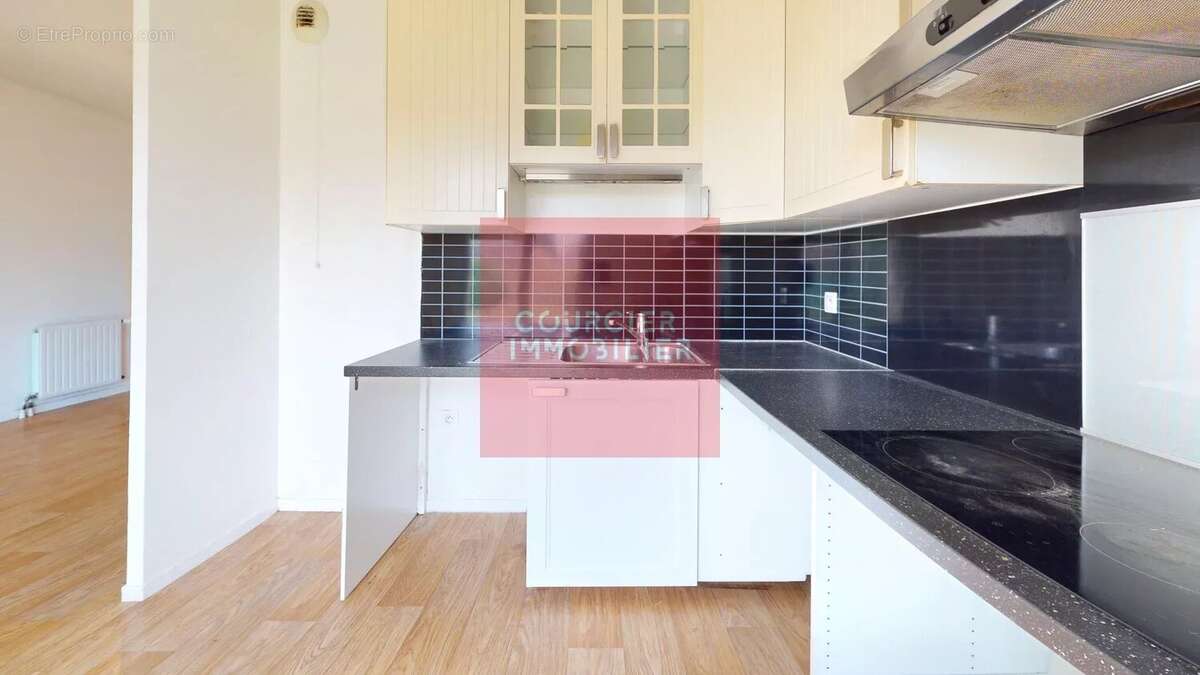 Appartement à LE MESNIL-SAINT-DENIS