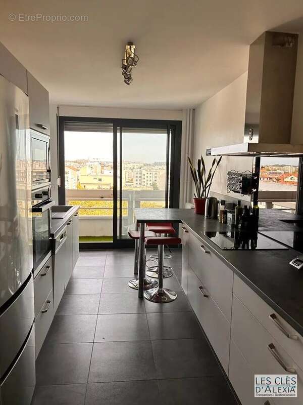 Appartement à LYON-8E