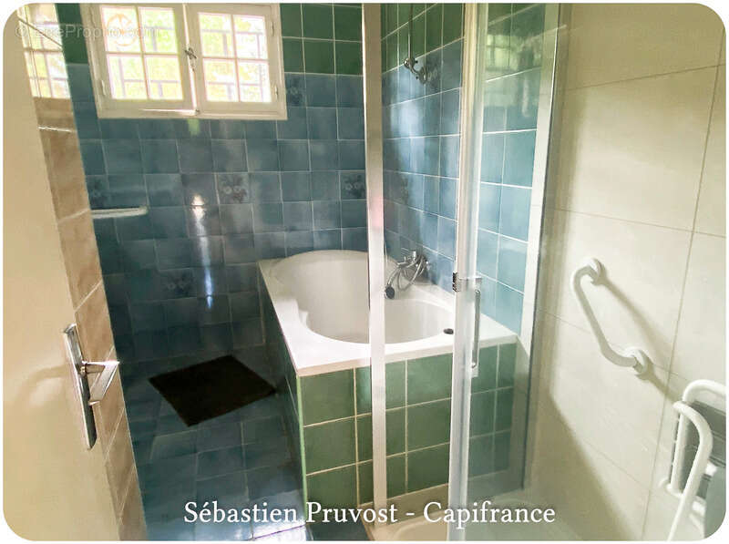 Maison à SAINT-PARDOUX-LA-RIVIERE