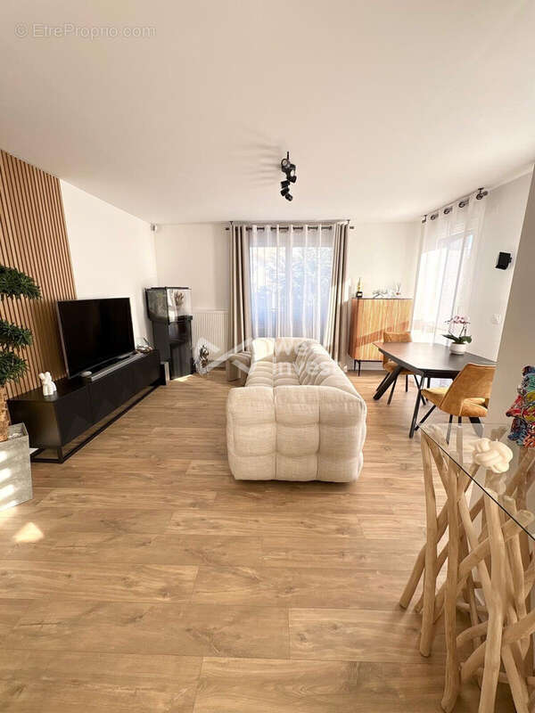 Appartement à NANTERRE