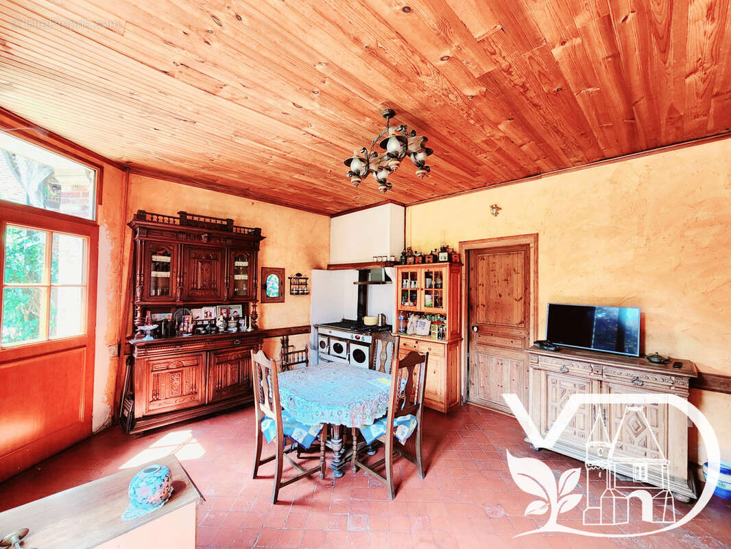 Maison à BRESLES