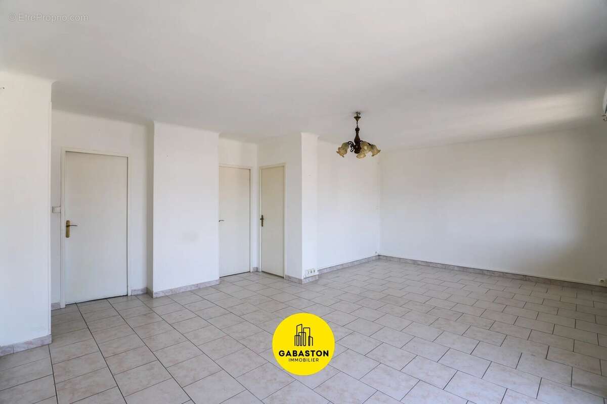 Appartement 59 m² à Marseille-8e  - photo 3