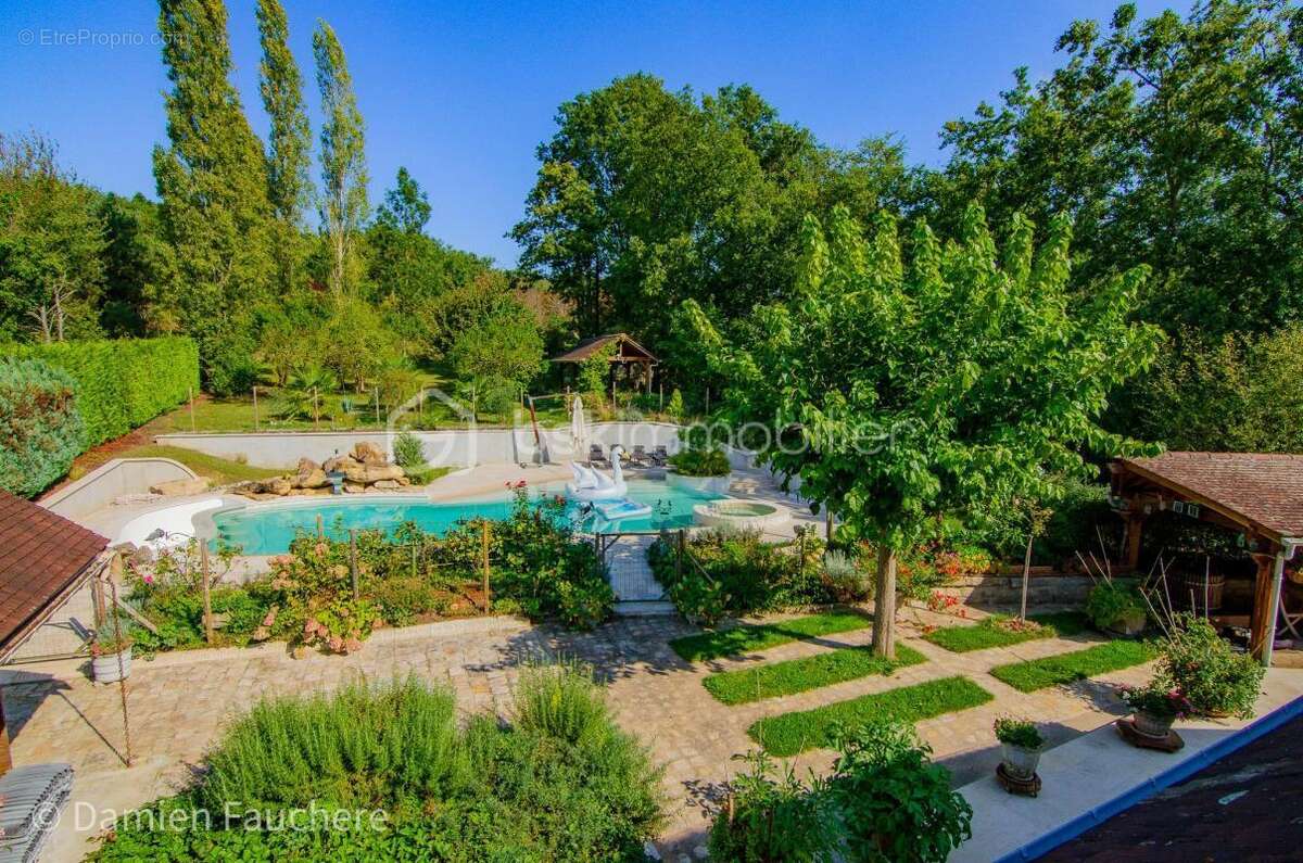 Maison à MILLY-LA-FORET