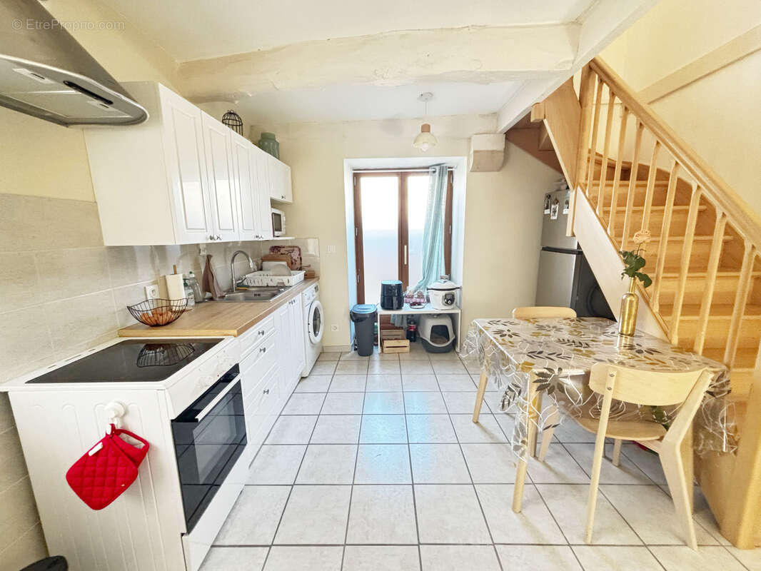 Appartement à VAULX-MILIEU