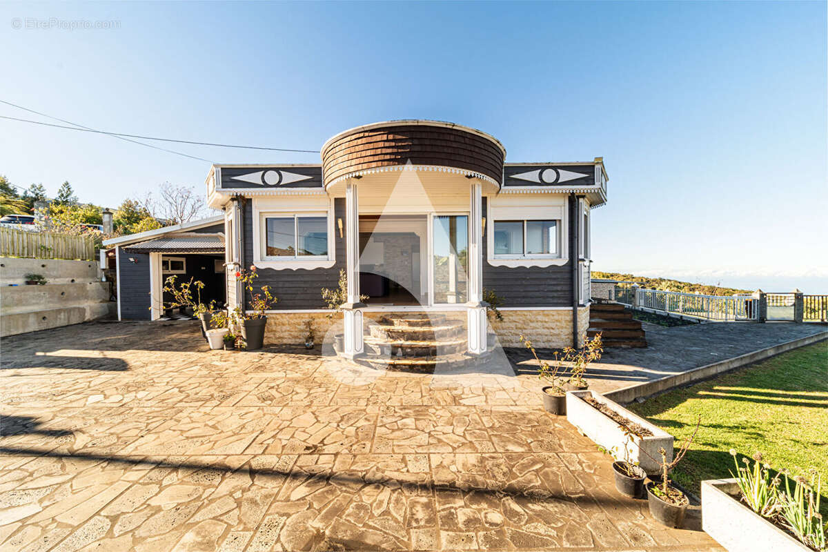Vue mer & montagnes 360° - Maison T5 + studio + garage aménageable - Terrain 2 800 m² - photo 6