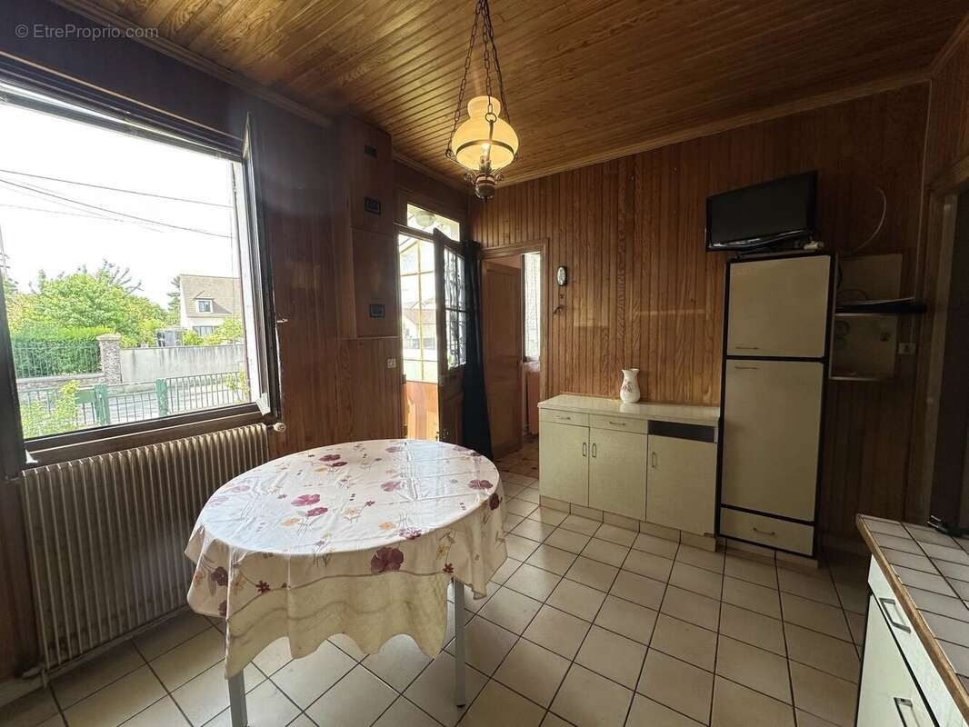 Maison à EZANVILLE