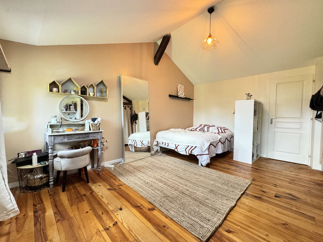 Maison à SALLES-DE-BARBEZIEUX