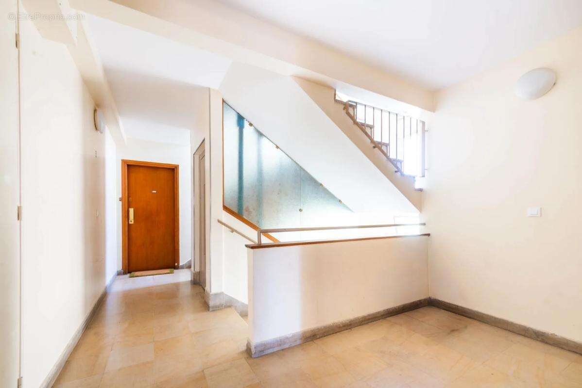 Appartement à VERSAILLES