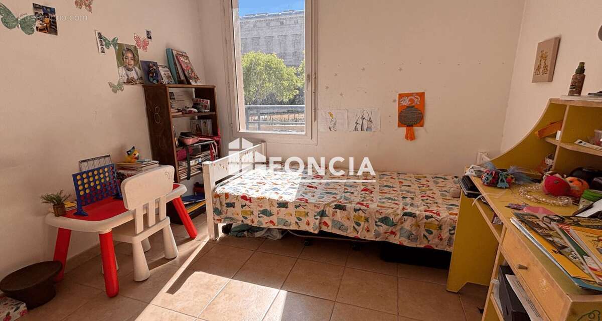 Appartement à MARSEILLE-1E