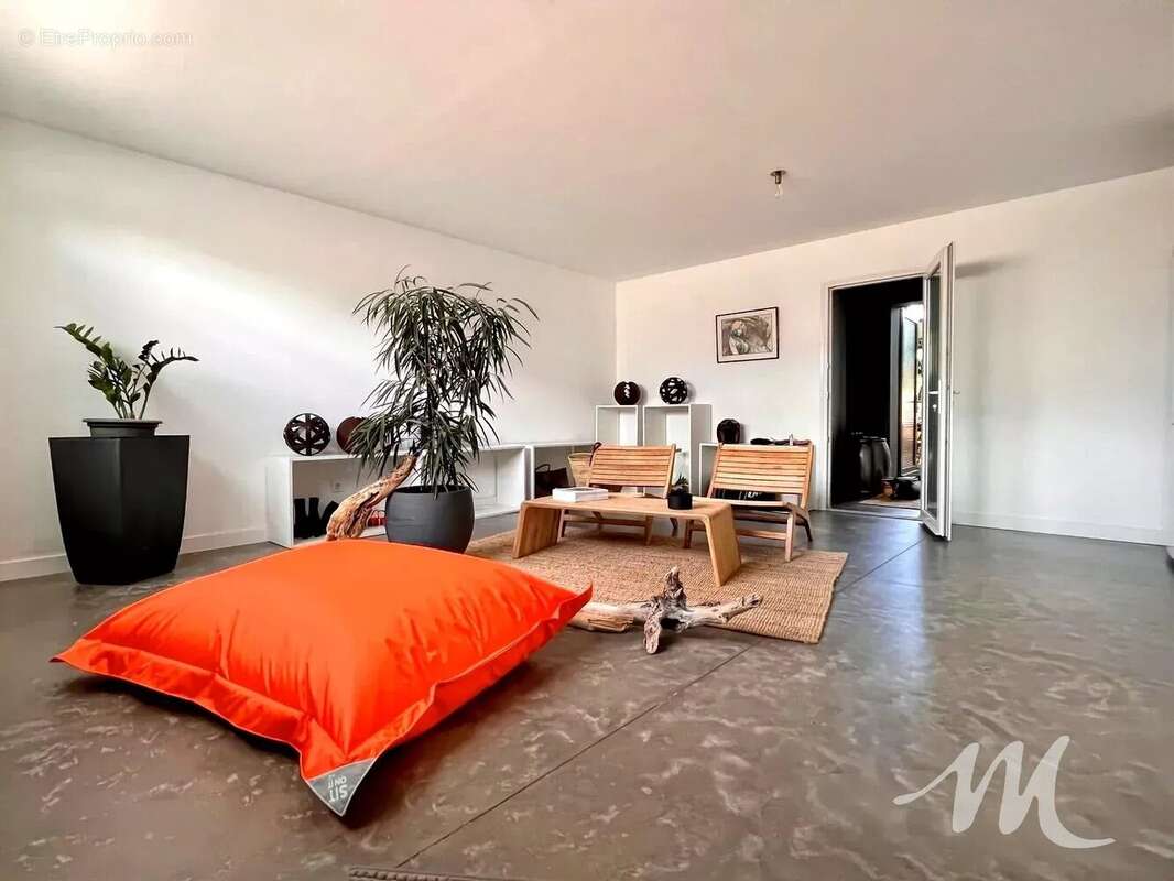 Maison à SAINT-MAXIMIN-LA-SAINTE-BAUME