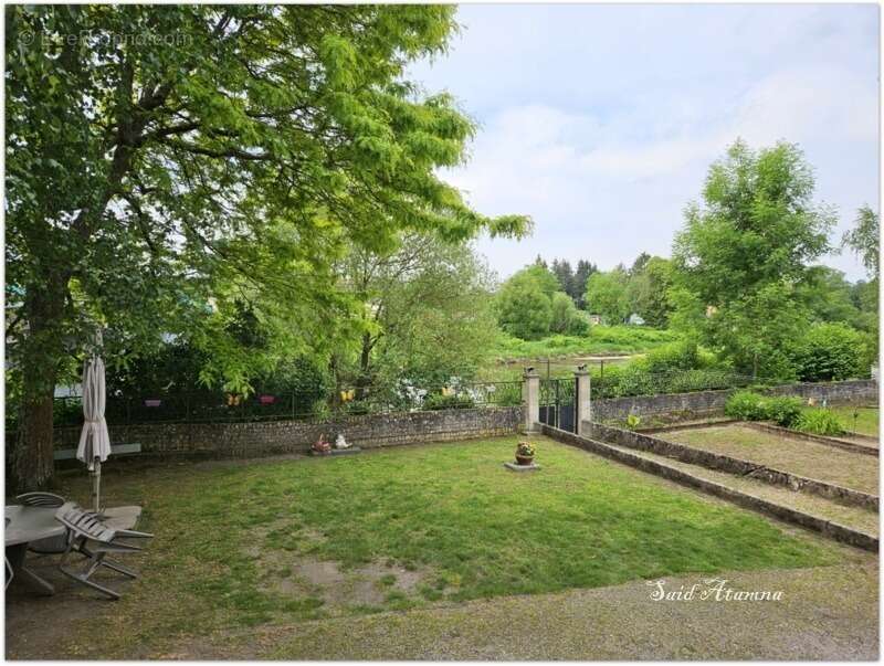 Maison à CHATEL-SUR-MOSELLE
