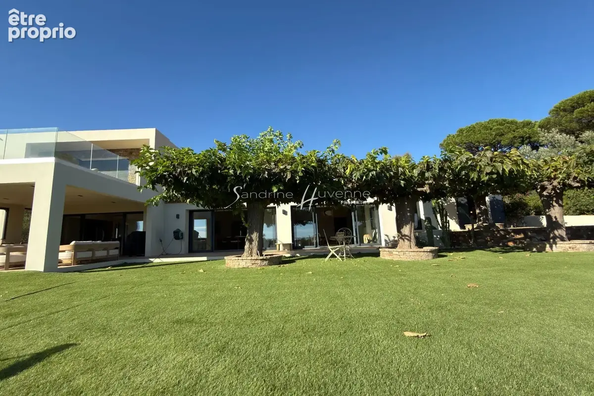 Maison 8 pièces 250 m² à vendre à La Croix-Valmer (83420) - photo 4