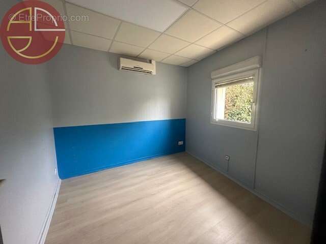 Commerce à LAUNAGUET