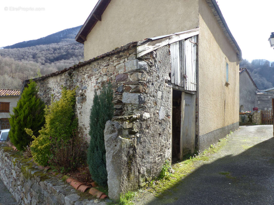 Maison à FERRERE