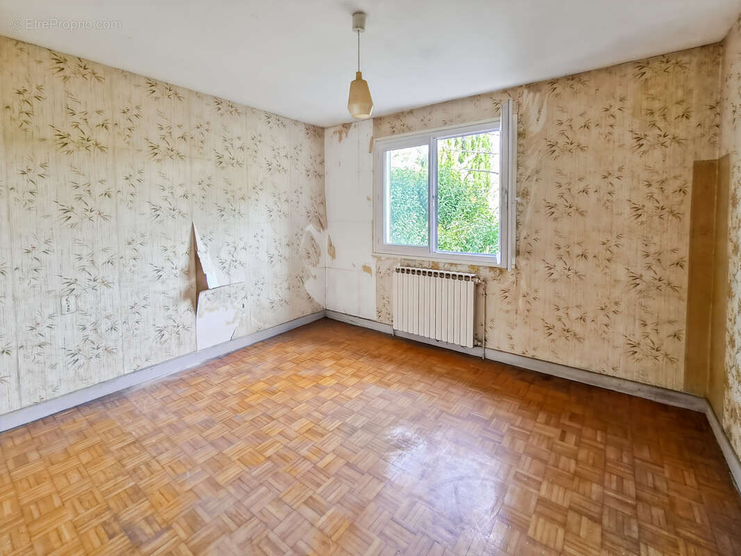 Maison T4 de 105m2 avec garage en sous-sol et jardin - Mauvezin - photo 8