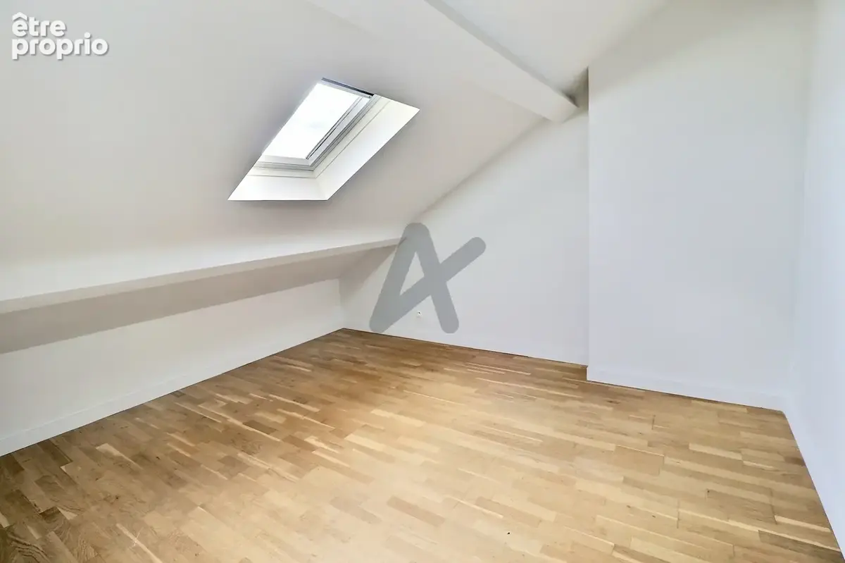 Tassin-la-demi-lune   duplex 107 m2   dernier étage - photo 7