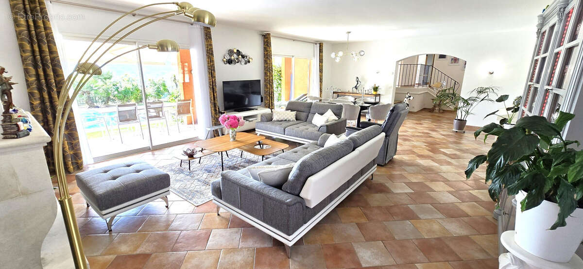 Maison à DRAGUIGNAN