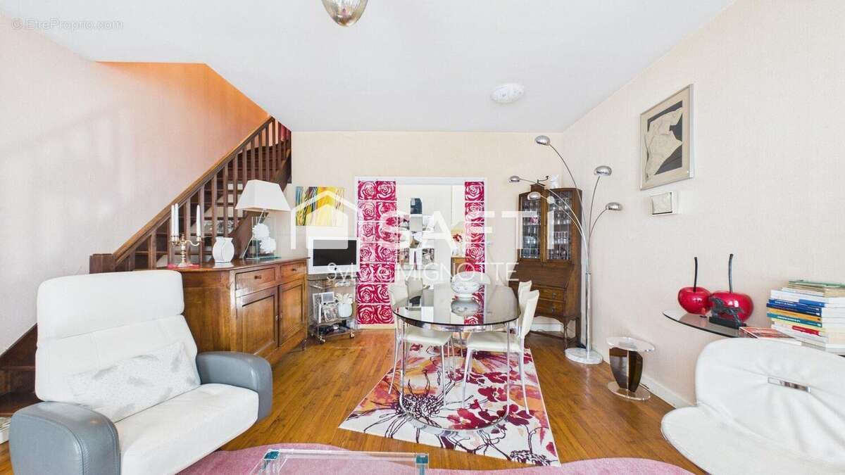 Photo 2 - Maison à SURGERES