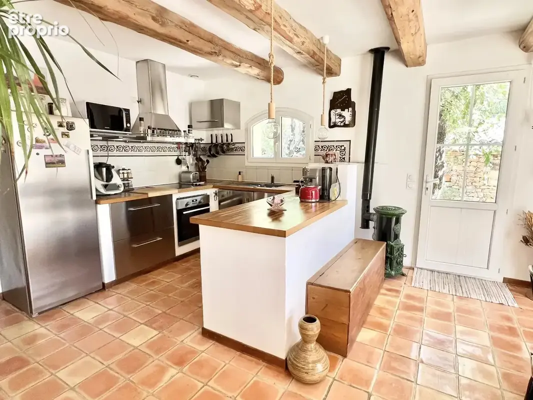 Bastide provençale de charme de 183.51 m² sur 1 980 m² de terrain paysagé avec piscine - photo 20