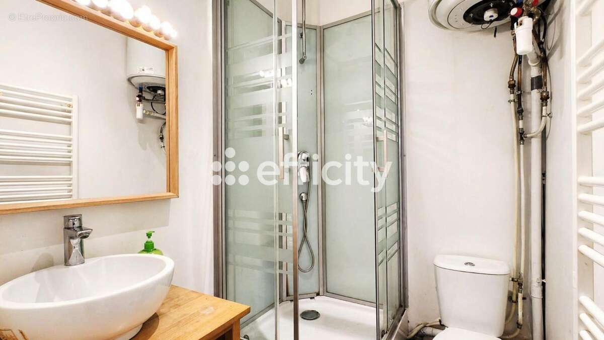 Appartement à MARSEILLE-1E