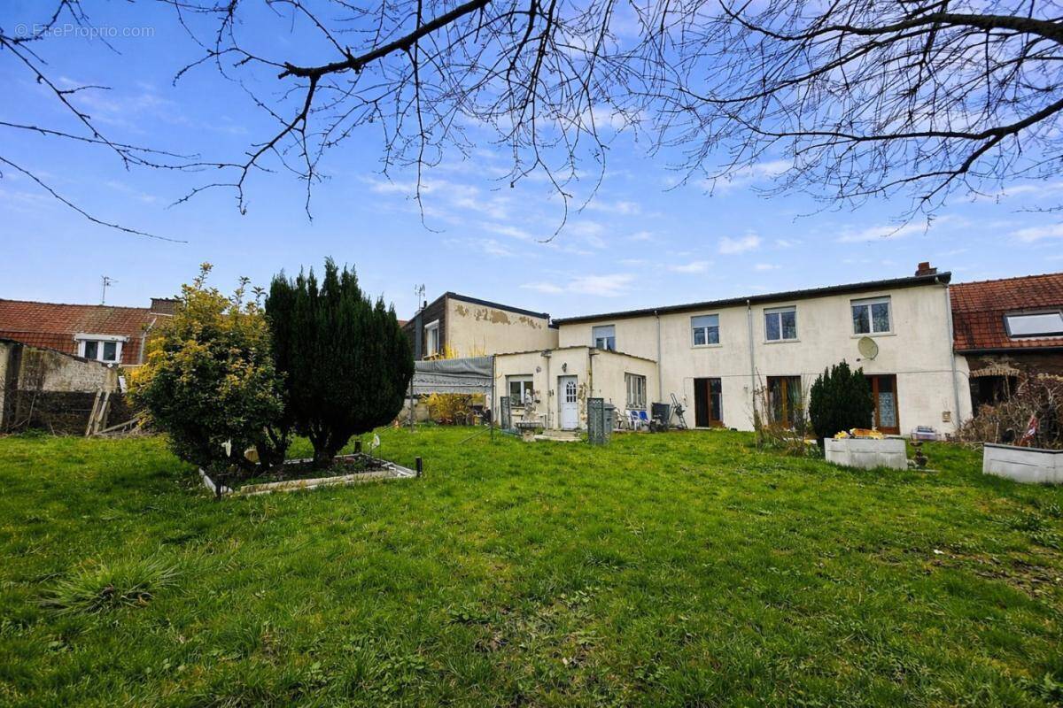 Maison à FOREST-SUR-MARQUE