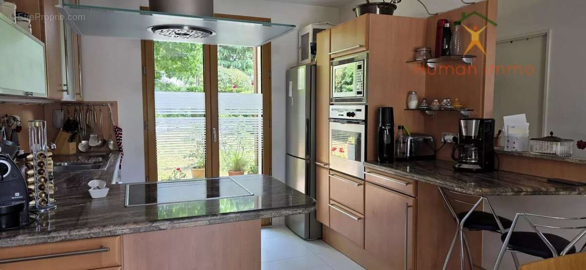 Maison à VERRIERES-LE-BUISSON